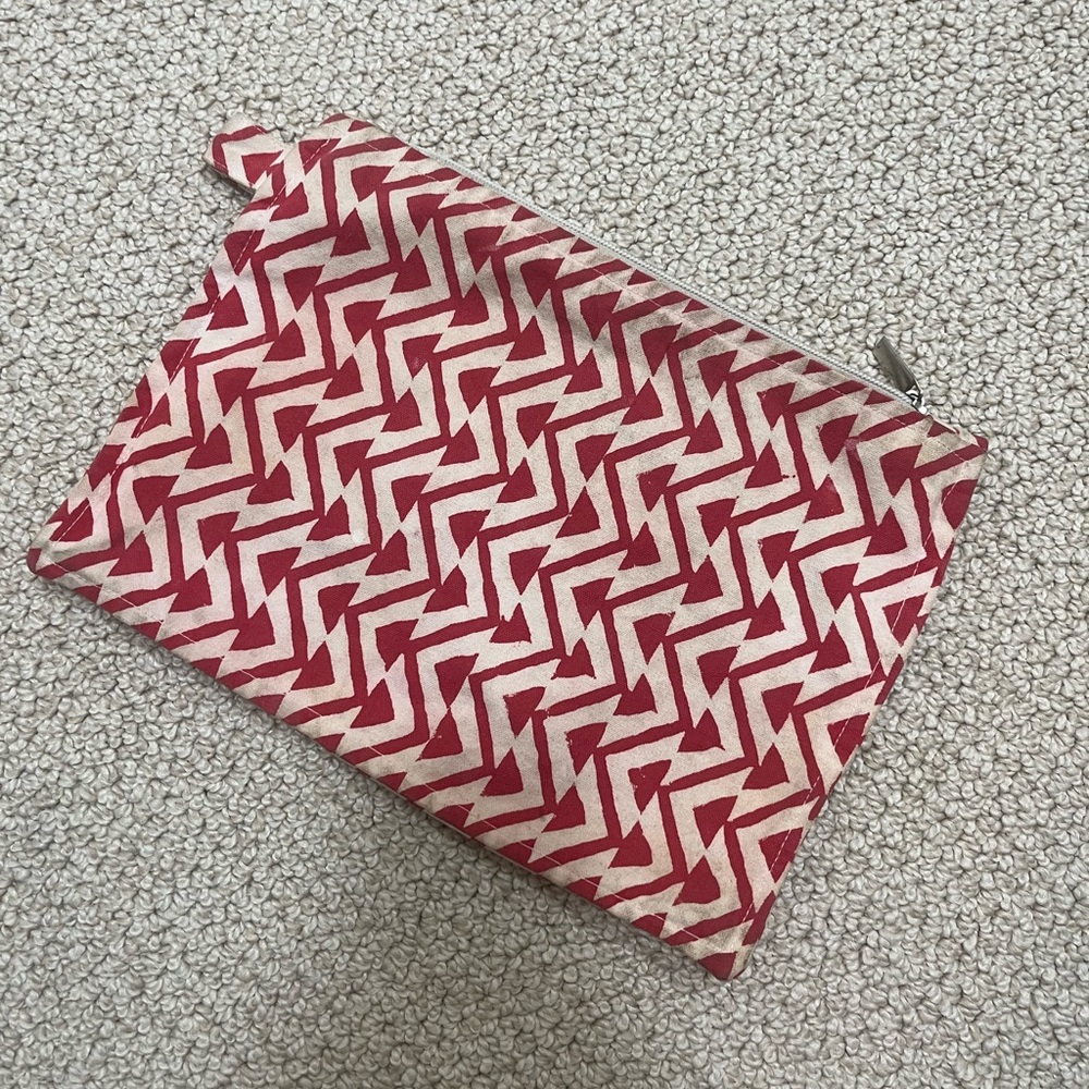 Roberta Roller Rabbit cotton pouch